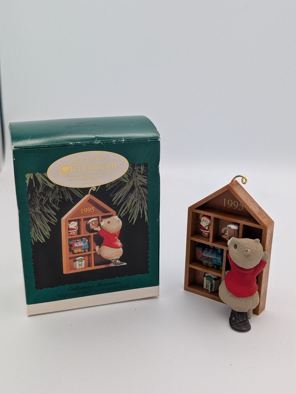 Hallmark Ornament Collecting Memories - Keepsake Collector's Club MIB
